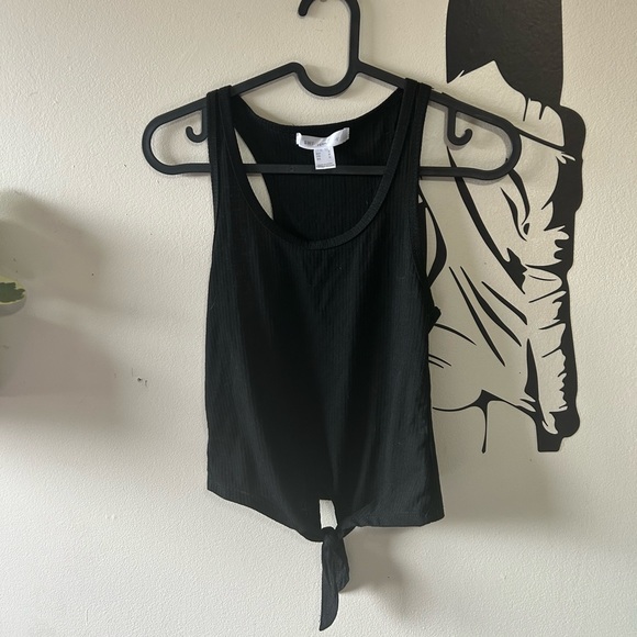 Black Top - Picture 4 of 5